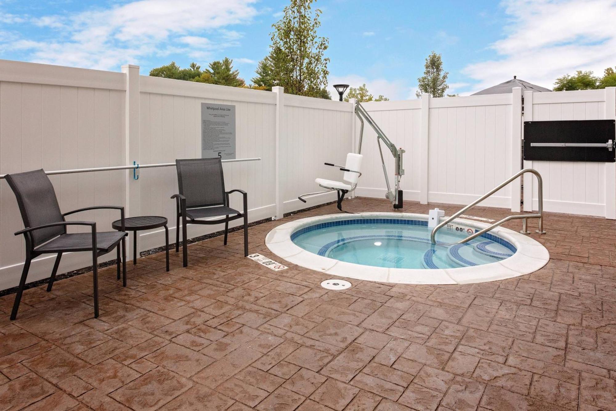 Fairfield Inn & Suites By Marriott Queensbury Glens Falls/Lake George 외부 사진